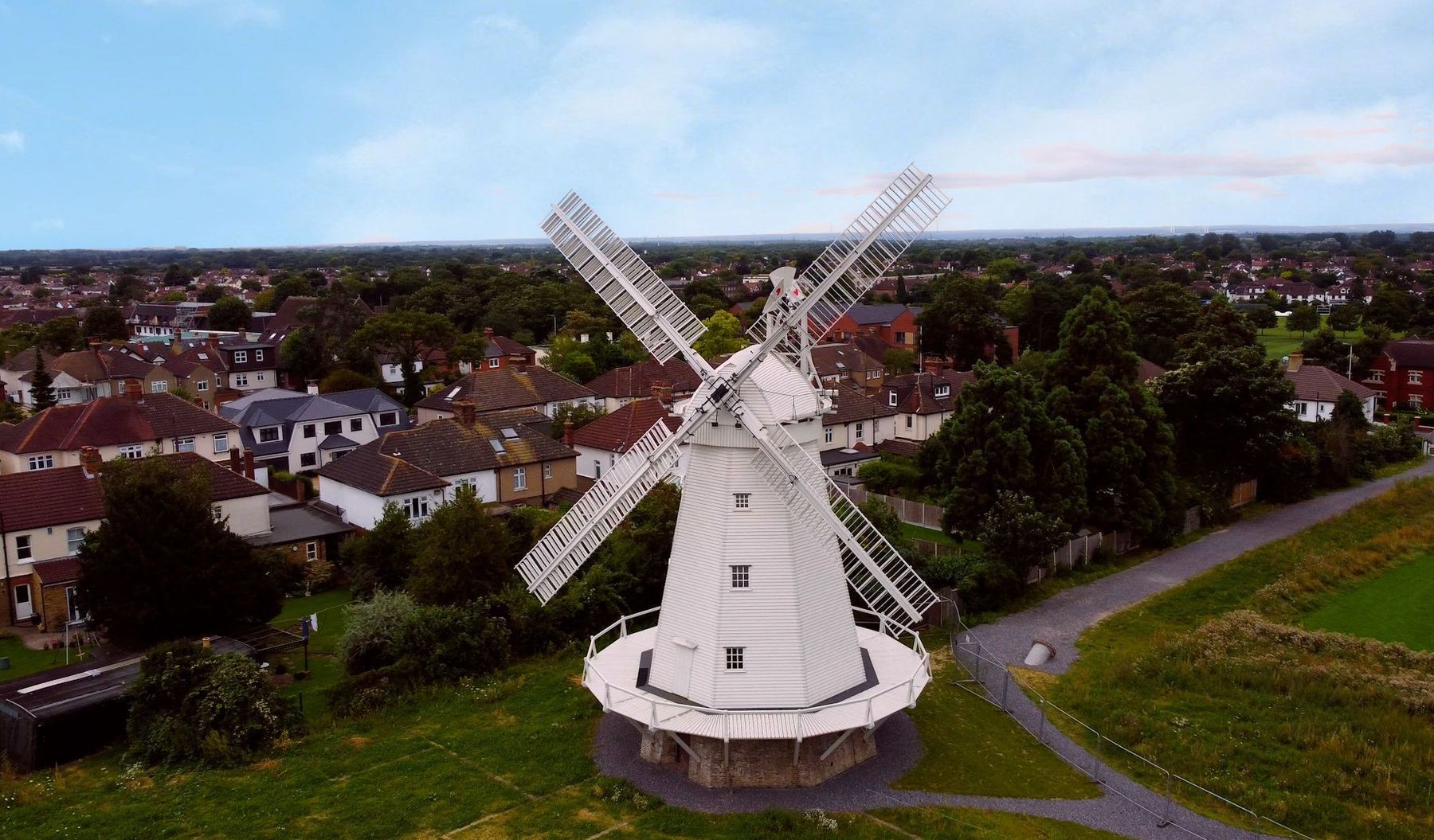 Hornchurch Area Guide - Douglas Allen